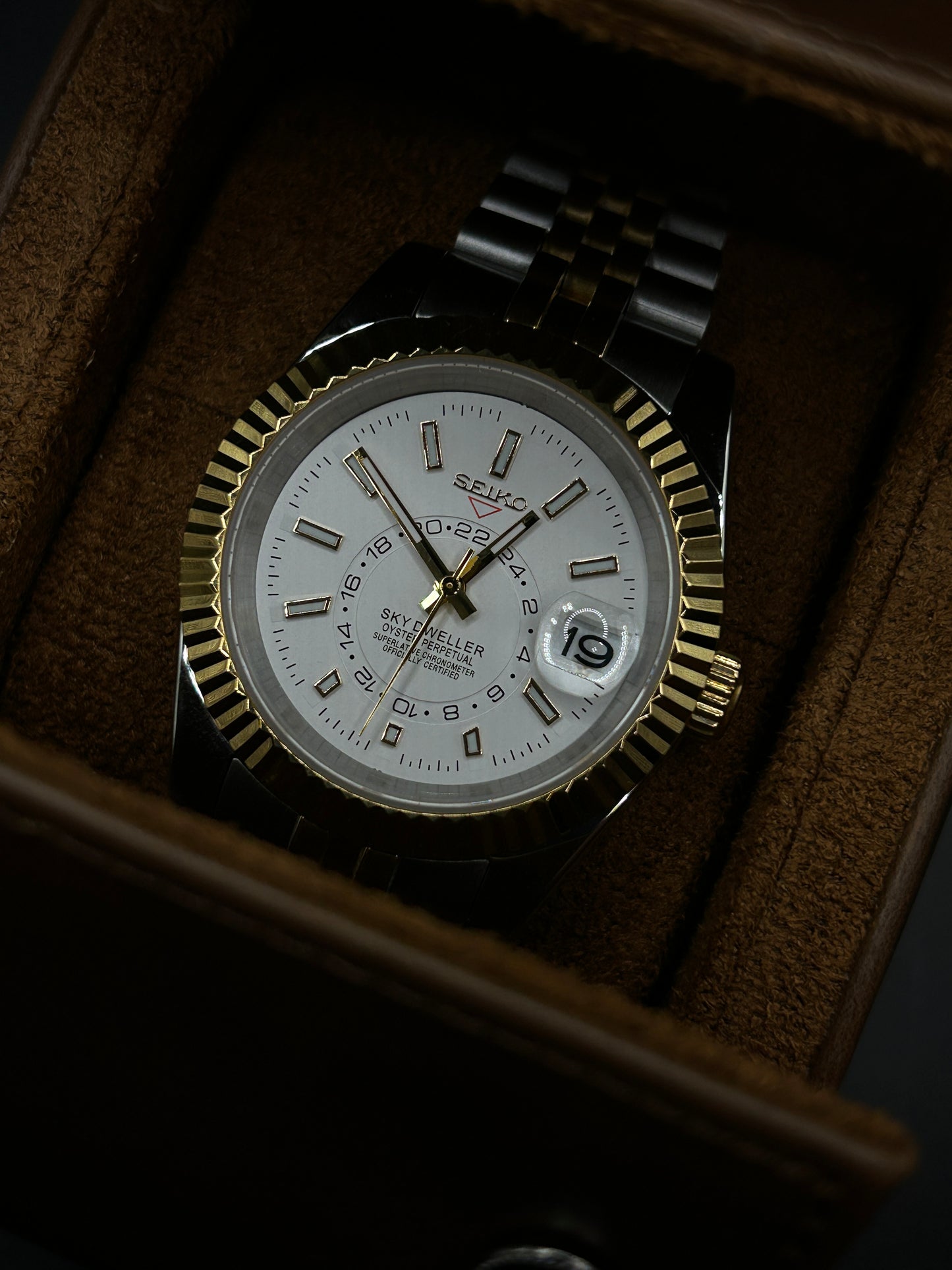 IHMdweller™ White Dial