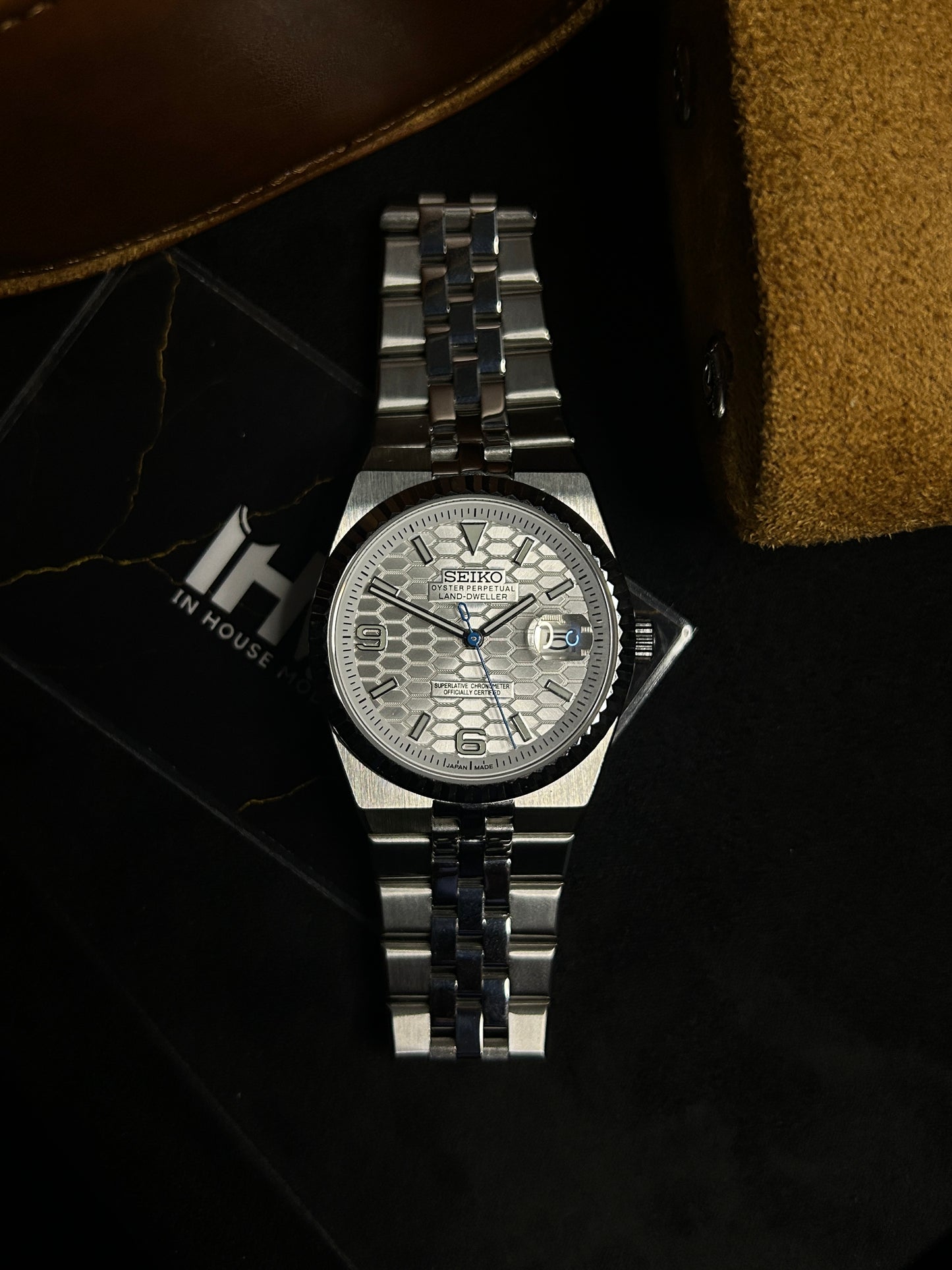 IHMLand-Dweller™ White Rolesor