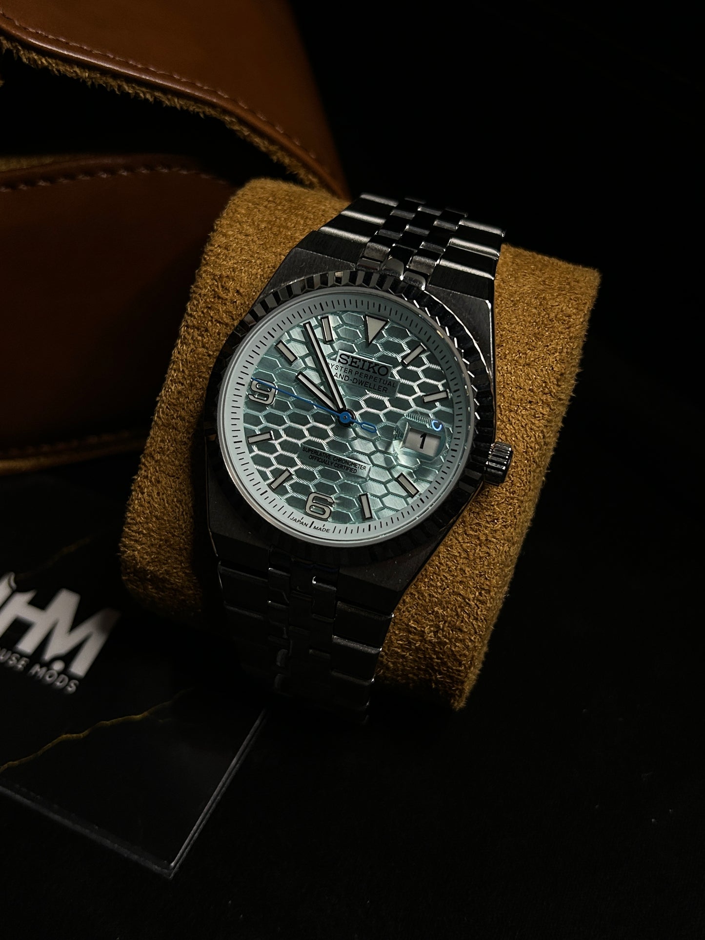 IHMLand-Dweller™ Ice Blue Honey Comb Dial