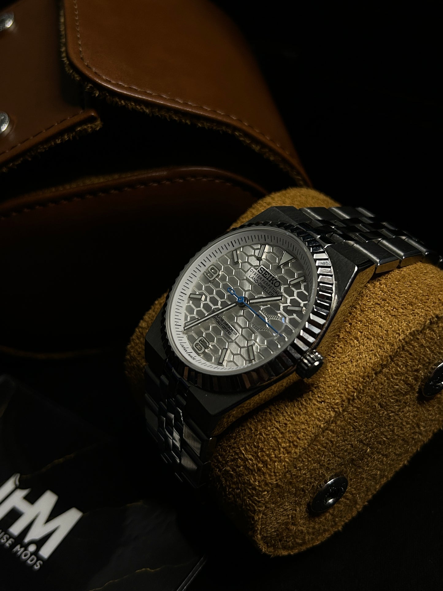 IHMLand-Dweller™ White Rolesor