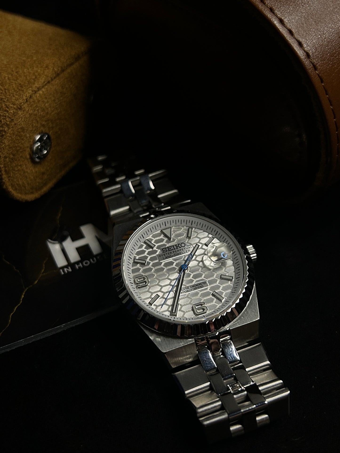 IHMLand-Dweller™ White Rolesor