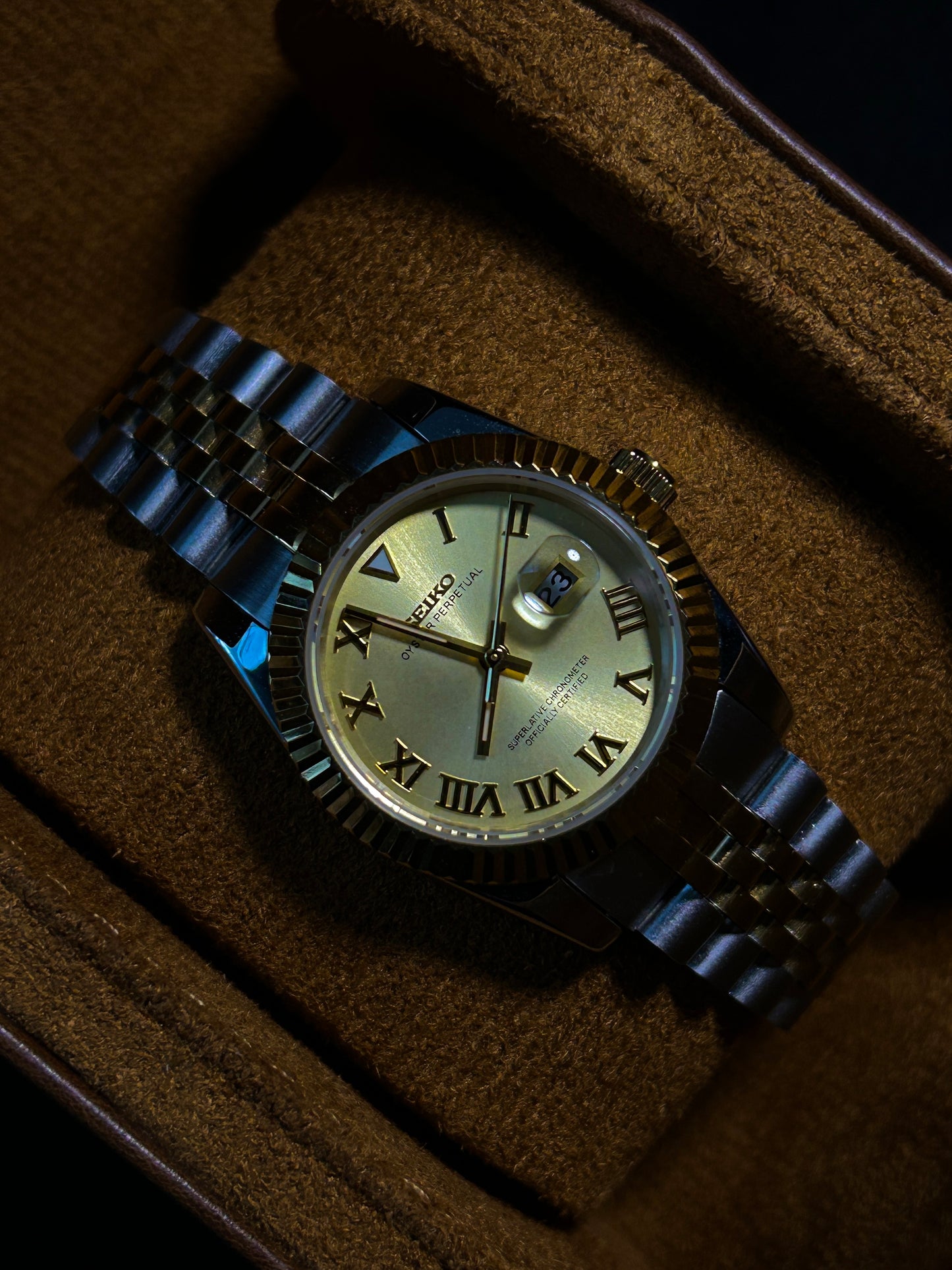 IHMjust™ For Her Roman Gold Dial
